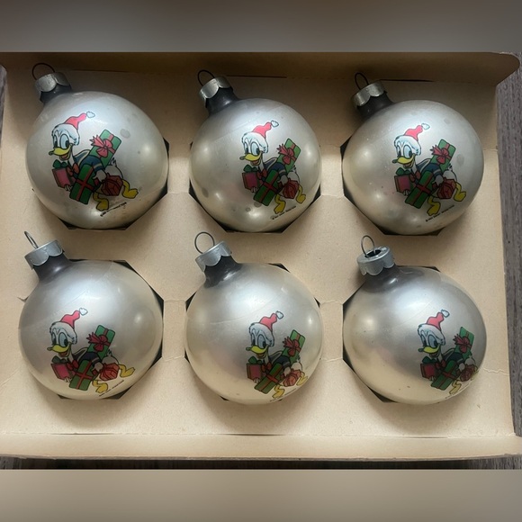 Alderbrook Vintage Disney Donald Duck Glass Ornaments package of 6 - Picture 4 of 7